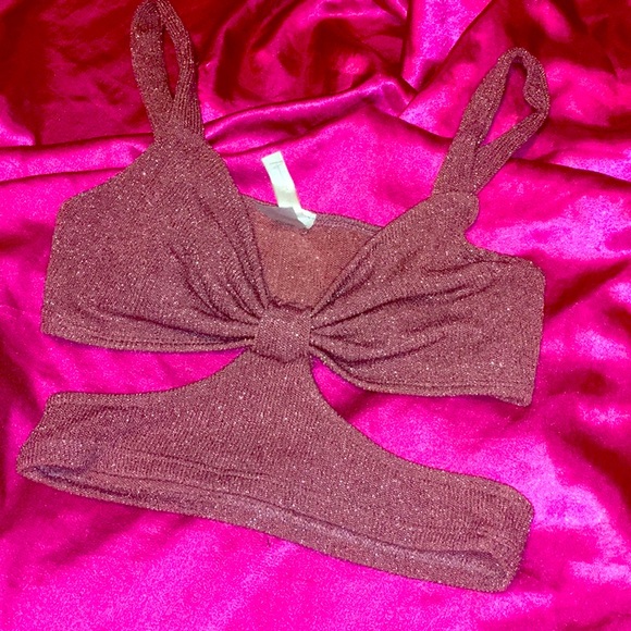 Sold 🖤 2 Sexy Bow Crop Tops 🖤💓 - Picture 2 of 3